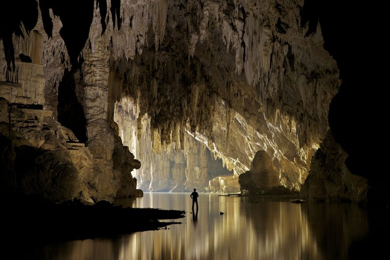 amazing-caves-1-1