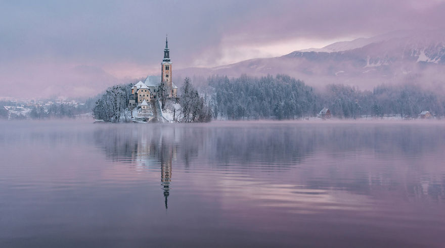 i-photographed-lake-bled-on-a-fairytale-winter-morning-6__880