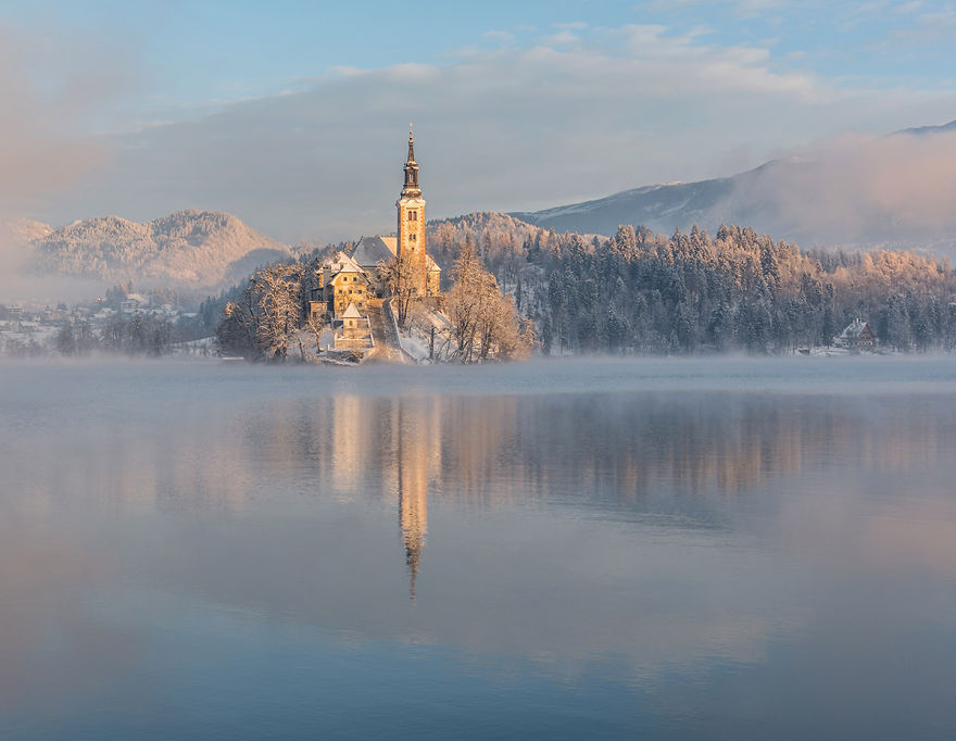 i-photographed-lake-bled-on-a-fairytale-winter-morning-9__880