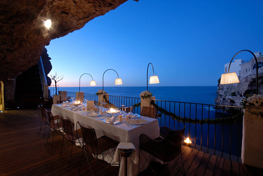 italian-cave-restaurant-grotta-palazzese-polignano-mare-10