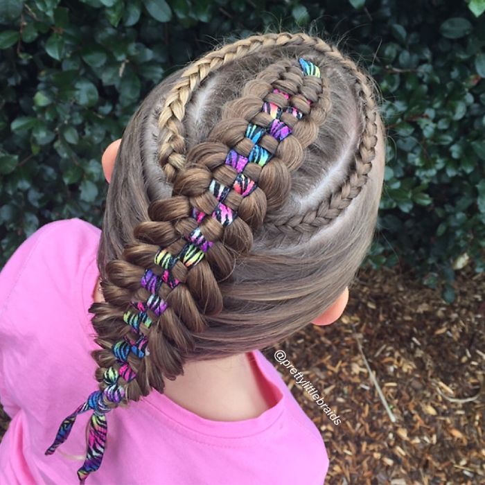 mom-braids-unbelievably-intricate-hairstyles-every-morning-before-school-13__700