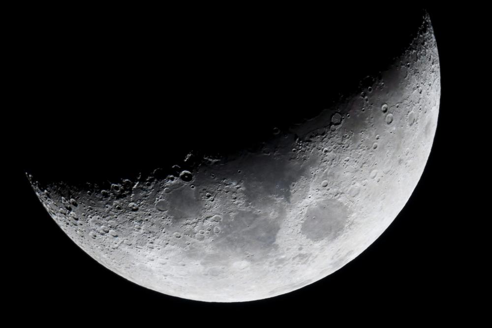 A Hold Salgótarjánból fotózva 2016. április 12-én éjjel